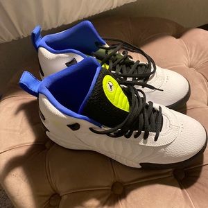 worn twice!!!! high top jordan shoes